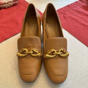 Tory Burch Jessa Horse Hardware Loafer Pump